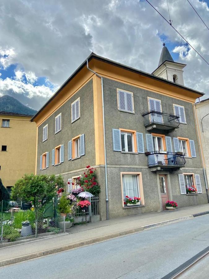 Chasa Sassalbo Bed & Breakfast Poschiavo Bagian luar foto