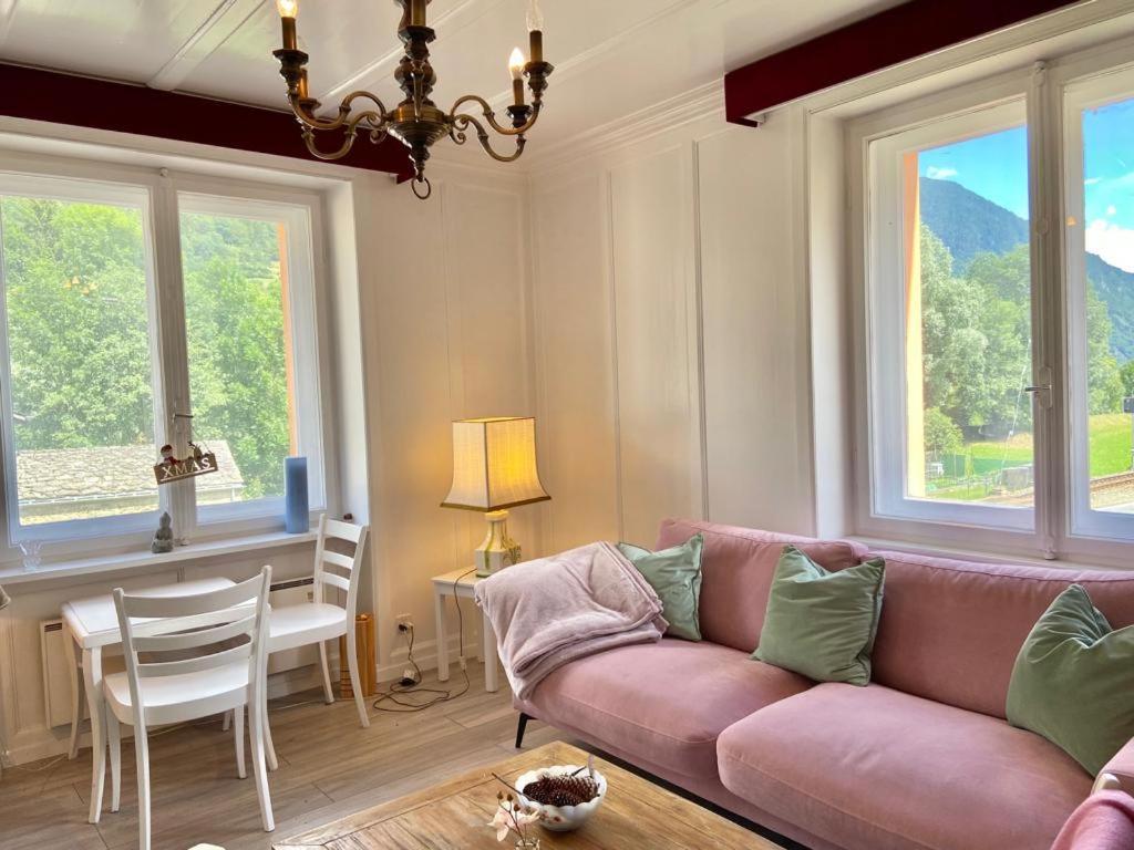 Chasa Sassalbo Bed & Breakfast Poschiavo Bagian luar foto