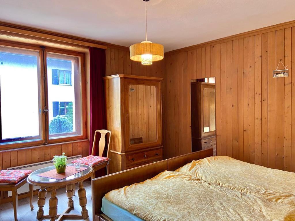 Chasa Sassalbo Bed & Breakfast Poschiavo Bagian luar foto