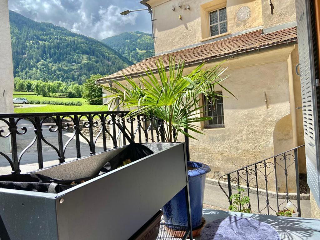 Chasa Sassalbo Bed & Breakfast Poschiavo Bagian luar foto